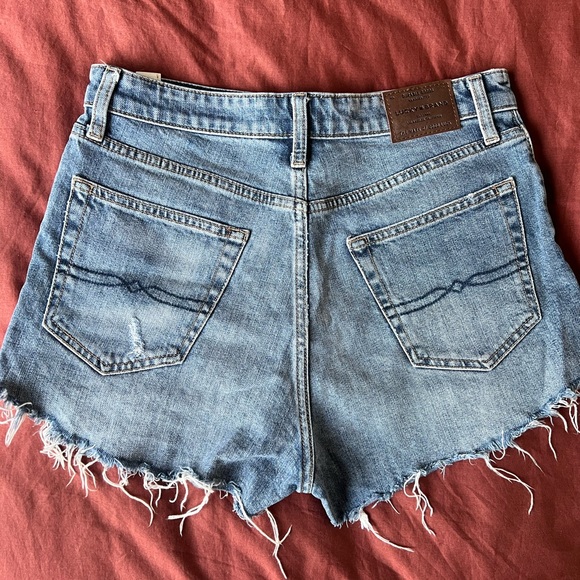 Lucky Brand Women’s Jeans Shorts - Picture 2 of 2
